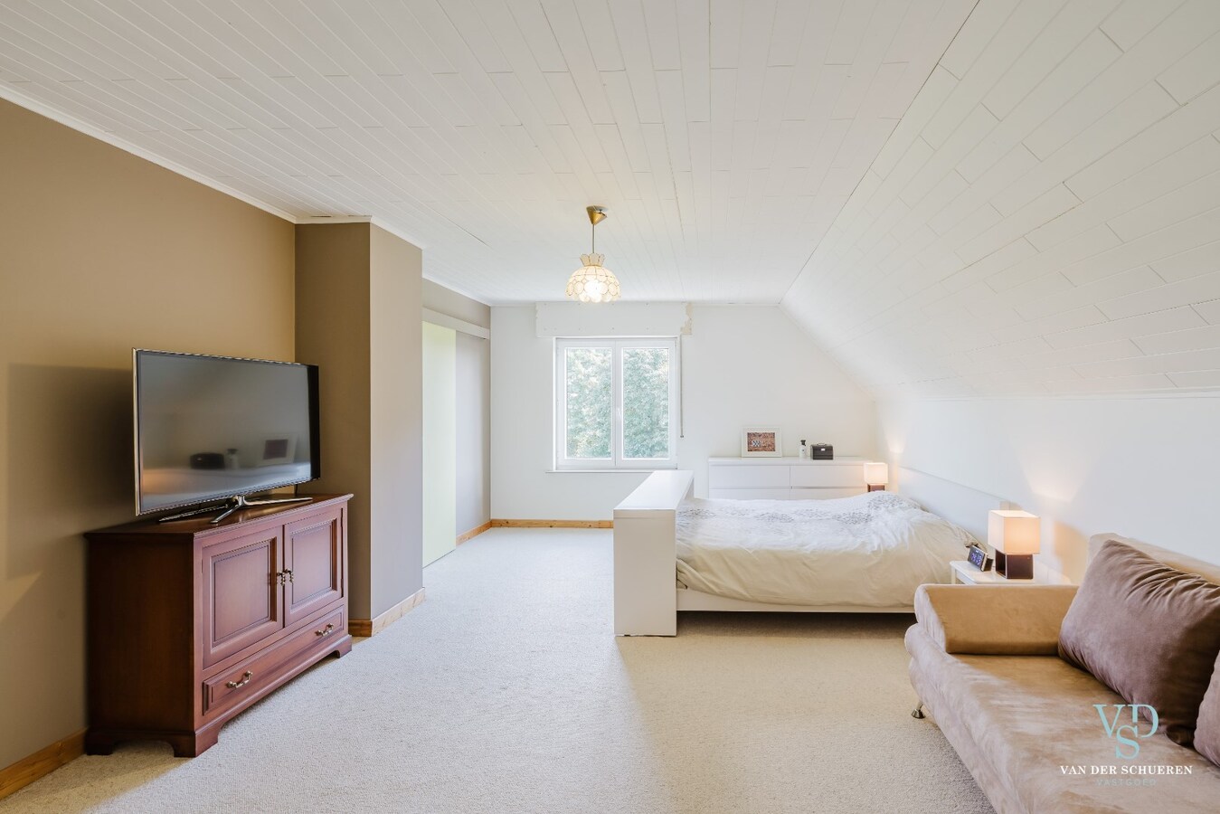 Bijzonder ruime (446m²), tijdloze villa 