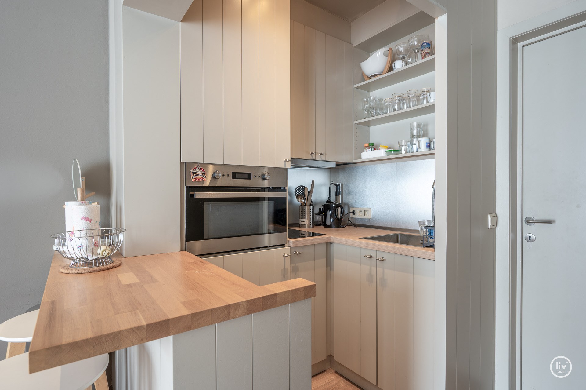 Gezellig appartement vlak bij de Lippenslaan met zicht op het groen. 