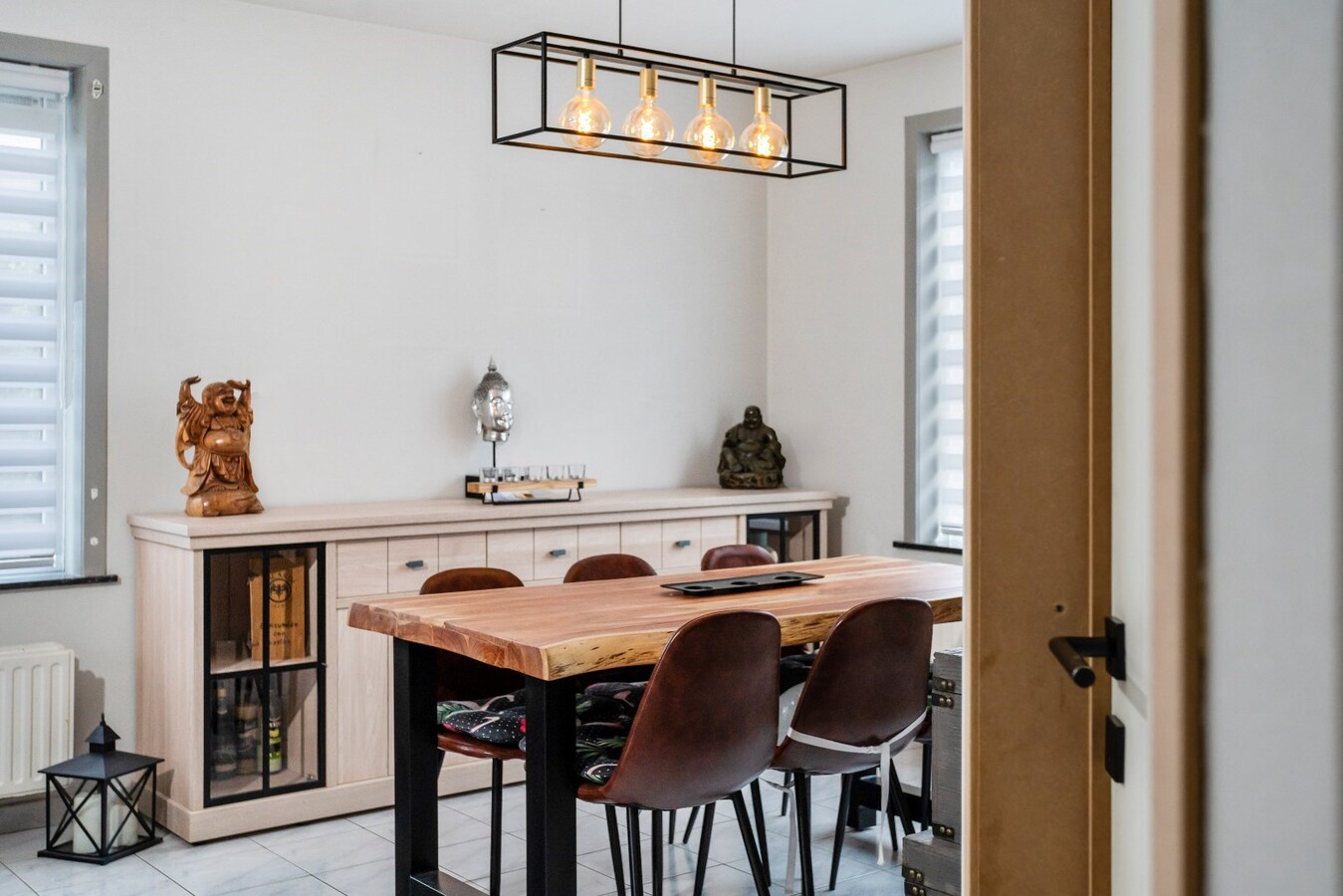 Centraal gelegen, halfopen woning op perceel 624m² 