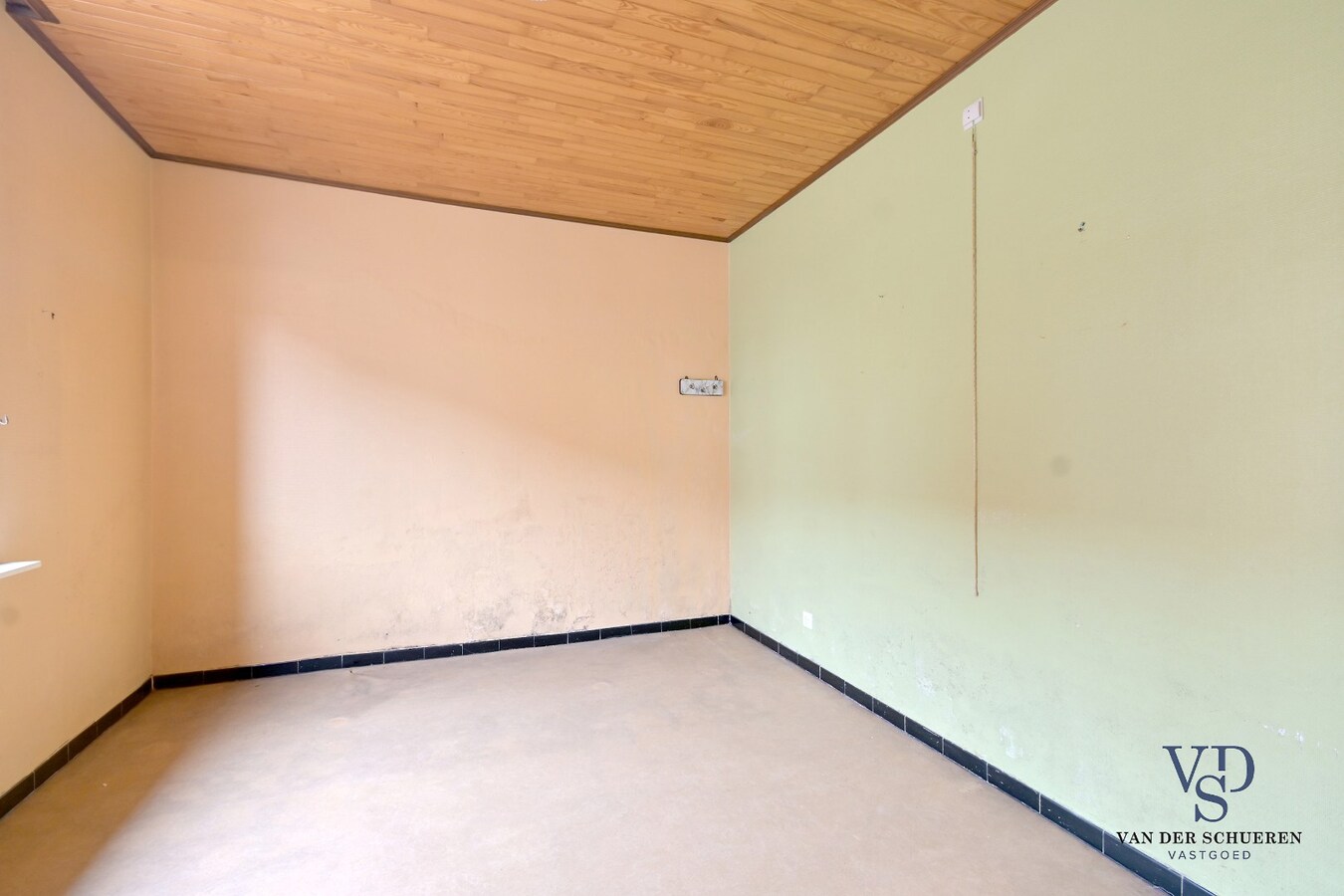 Te renoveren woning met centrale ligging 