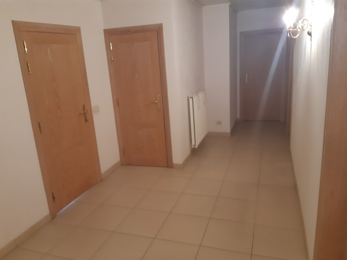 Ruim wonen (> 130 m²) op de tweede verdieping. 