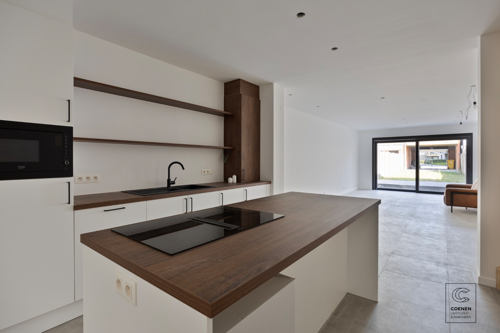 Prachtig, volledig gerenoveerde woning met 3 slaapkamers op een toplocatie te Turnhout! 