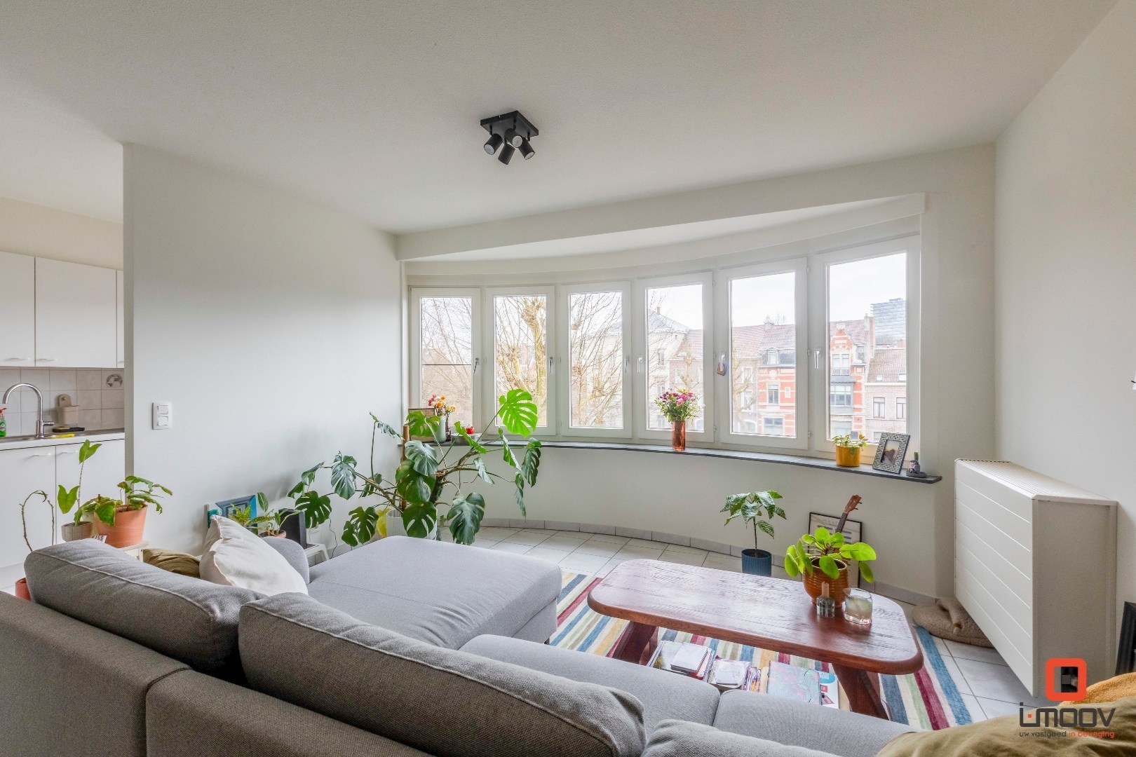 Lichtrijk tweeslaapkamer appartement met uniek waterzicht op Coupure Rechts 