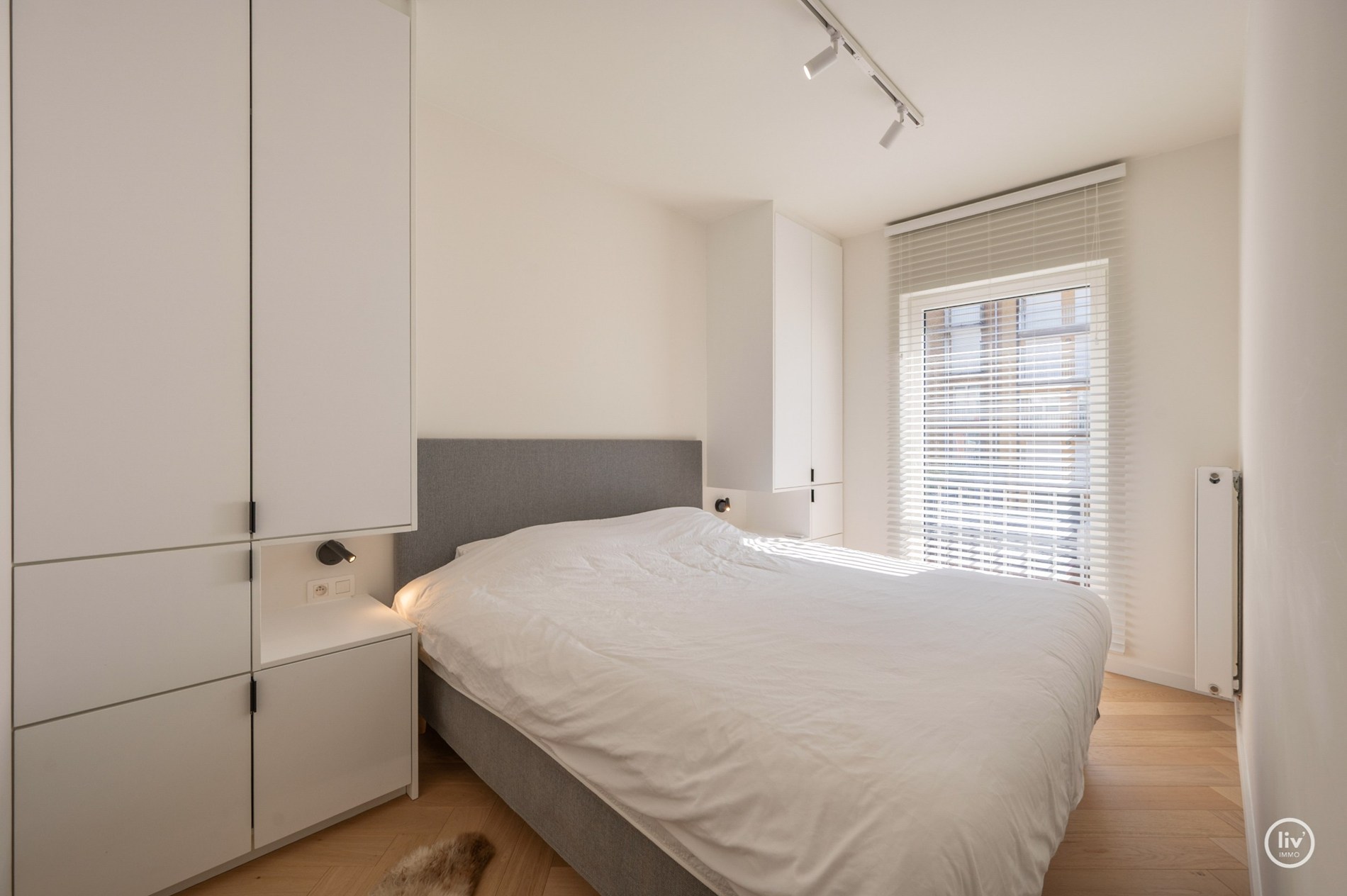 Appartement magnifiquement rénové, situé au calme, à proximité de l'avenue Lippens et de la mer à Knokke. 
