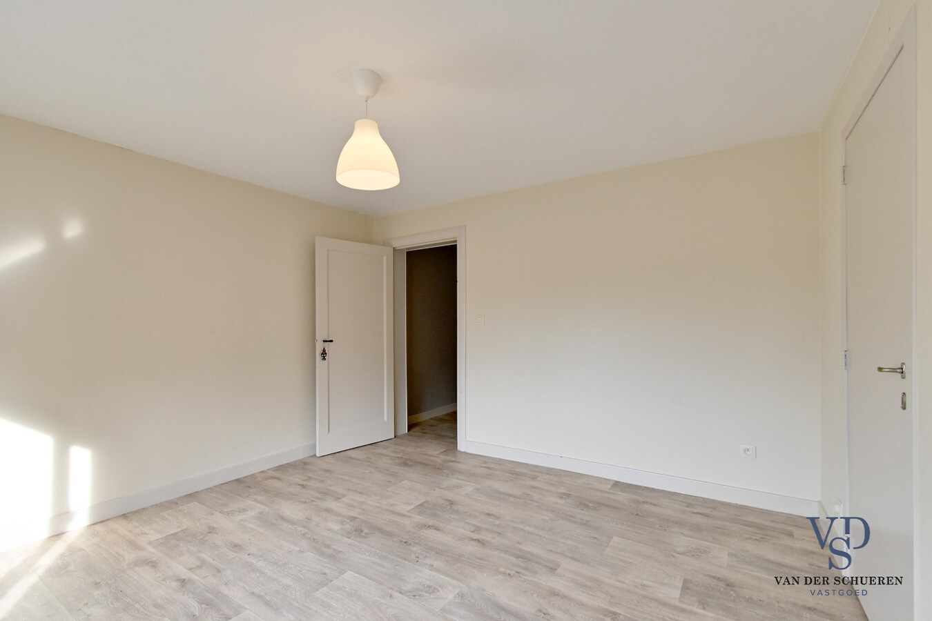 Te renoveren woning in centrum Balegem. 