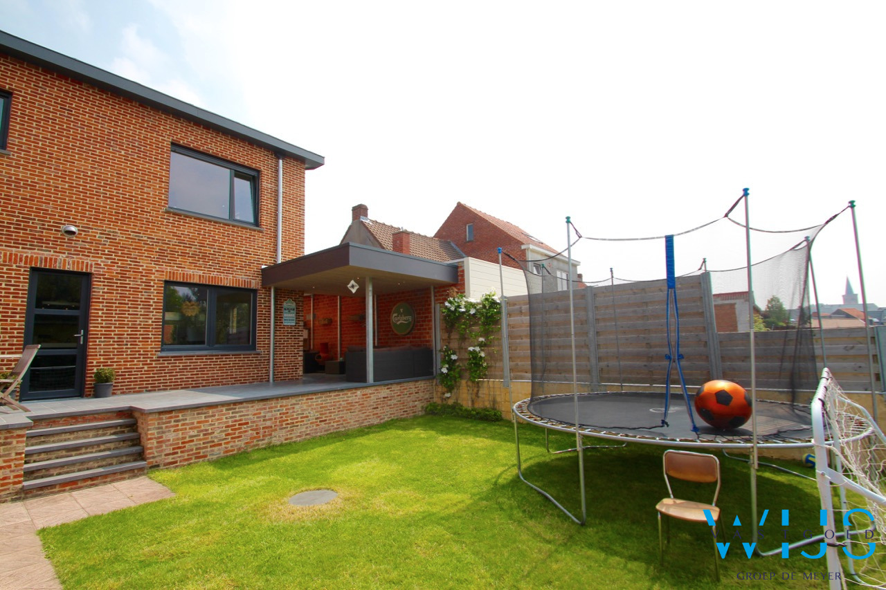 Unieke ruime gerenoveerde woning  ! 