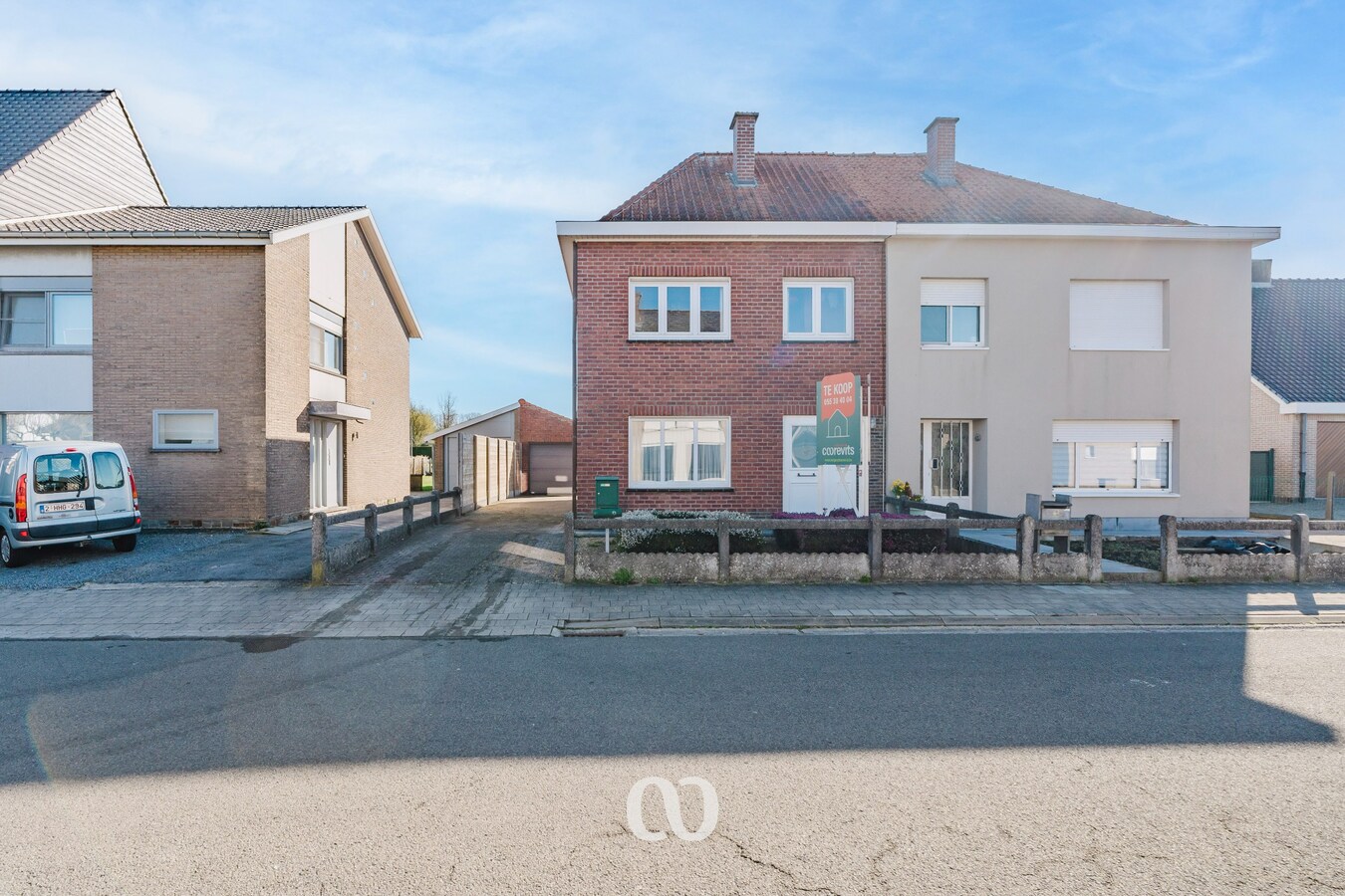 Stevige gezinswoning met tuin en garage nabij het centrum van Oudenaarde 