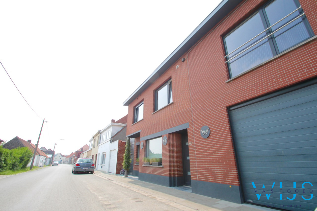 Unieke ruime gerenoveerde woning  ! 