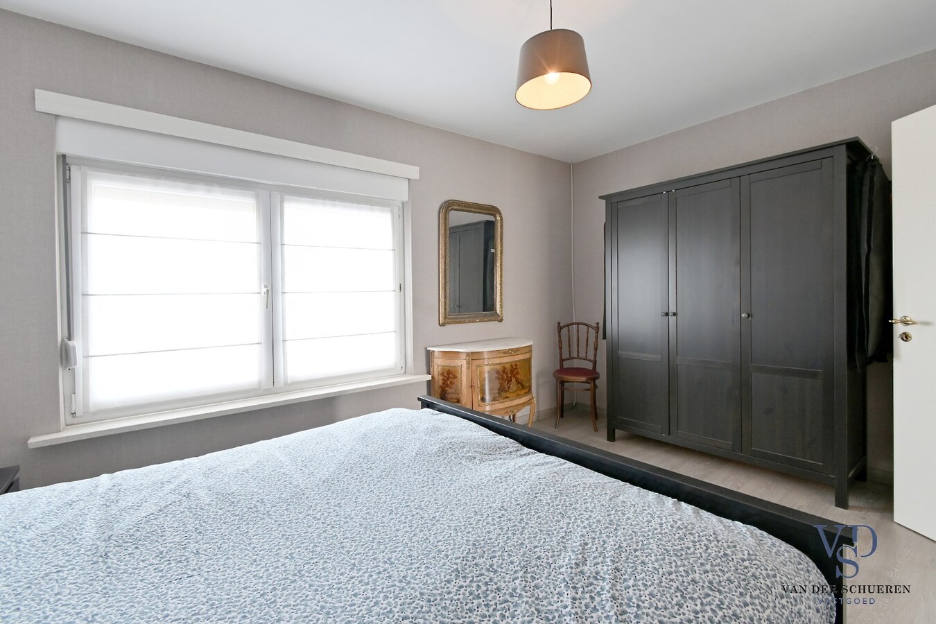 Degelijke, ruime eigendom in rustige residentiële wijk 