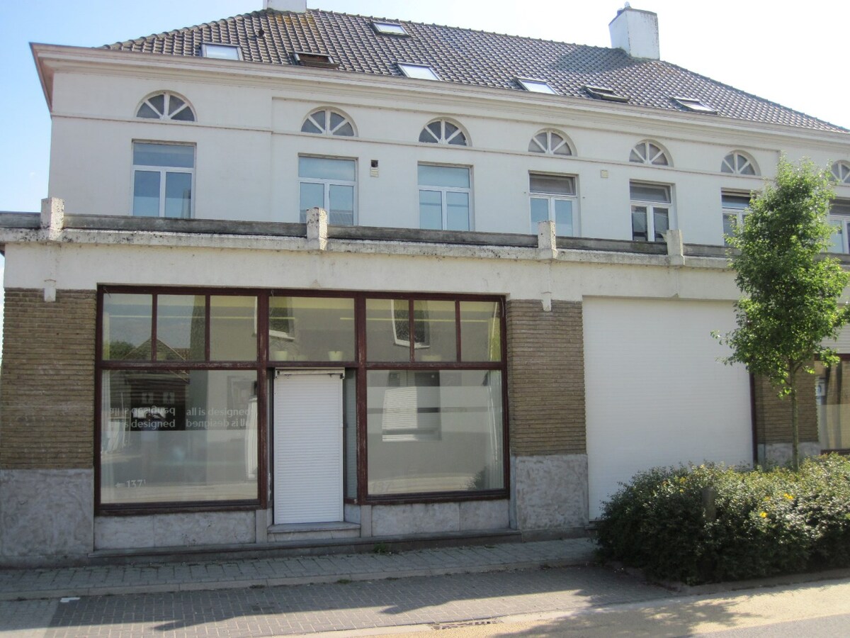 Ruim 1-spl-appartement. 