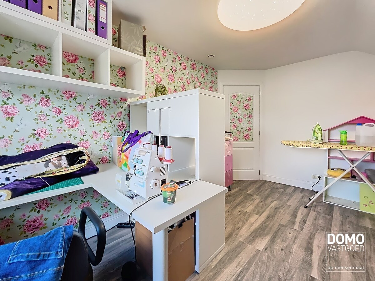 RUIME WONING MET 3 SLAAPKAMERS, TUIN EN RUIME PARKING IN SPALBEEK 