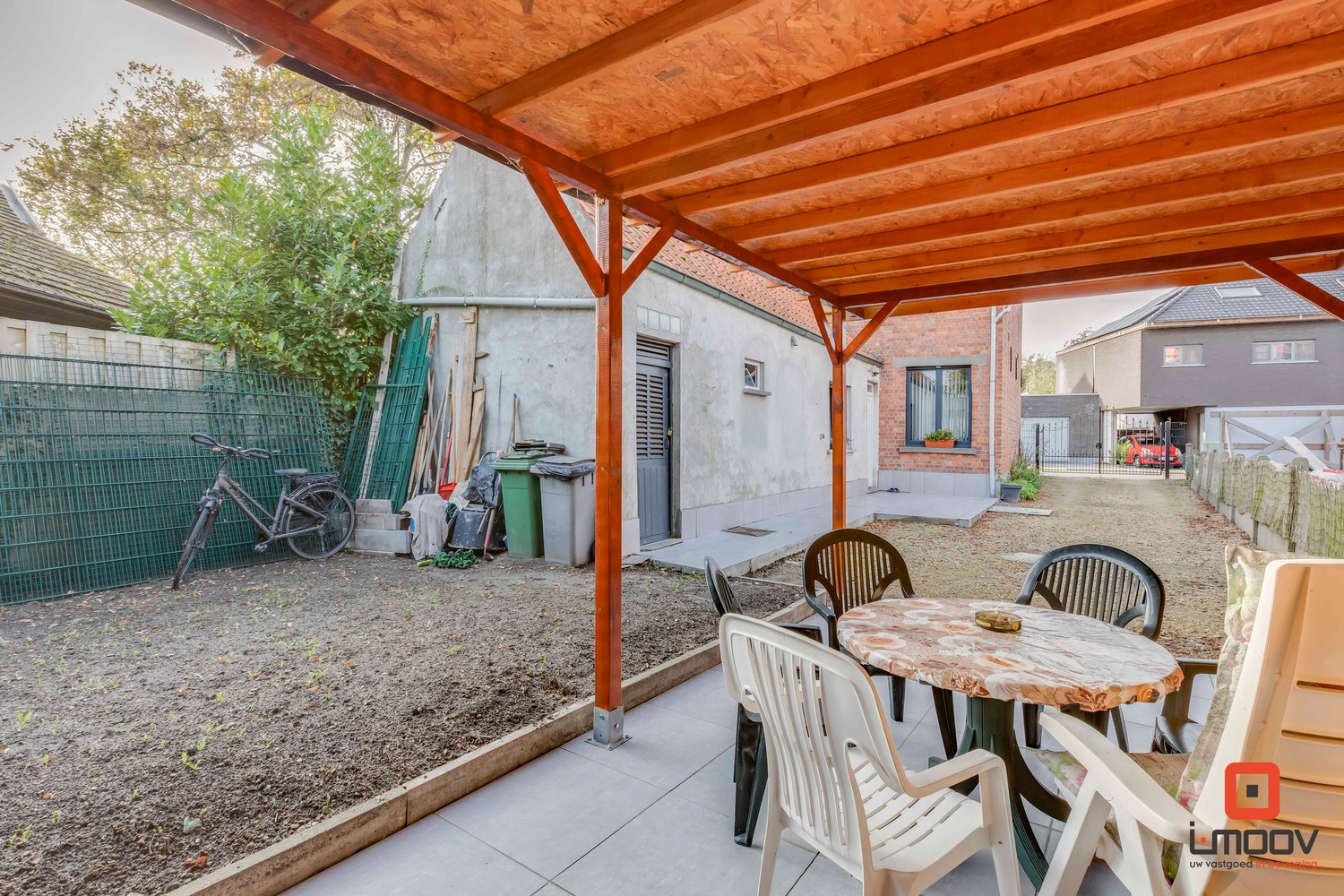 Instapklare woning in rustige straat. 