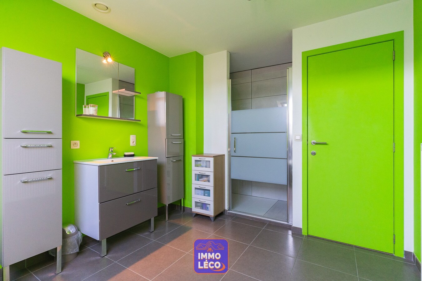 3 façades dans un clos résidentiel prisé, COUP DE COEUR ! 