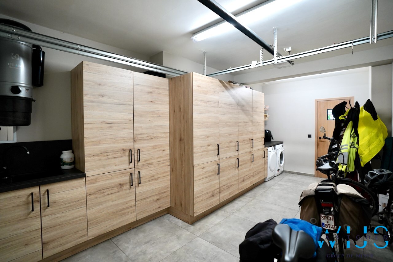 Prachtige HOB met unieke afwerking te Bassevelde ! 