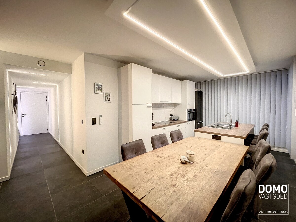 Luxe appartement met terras, ruime slaapkamer en bureau te Hasselt,  94m² bewoonbare oppervlakte 