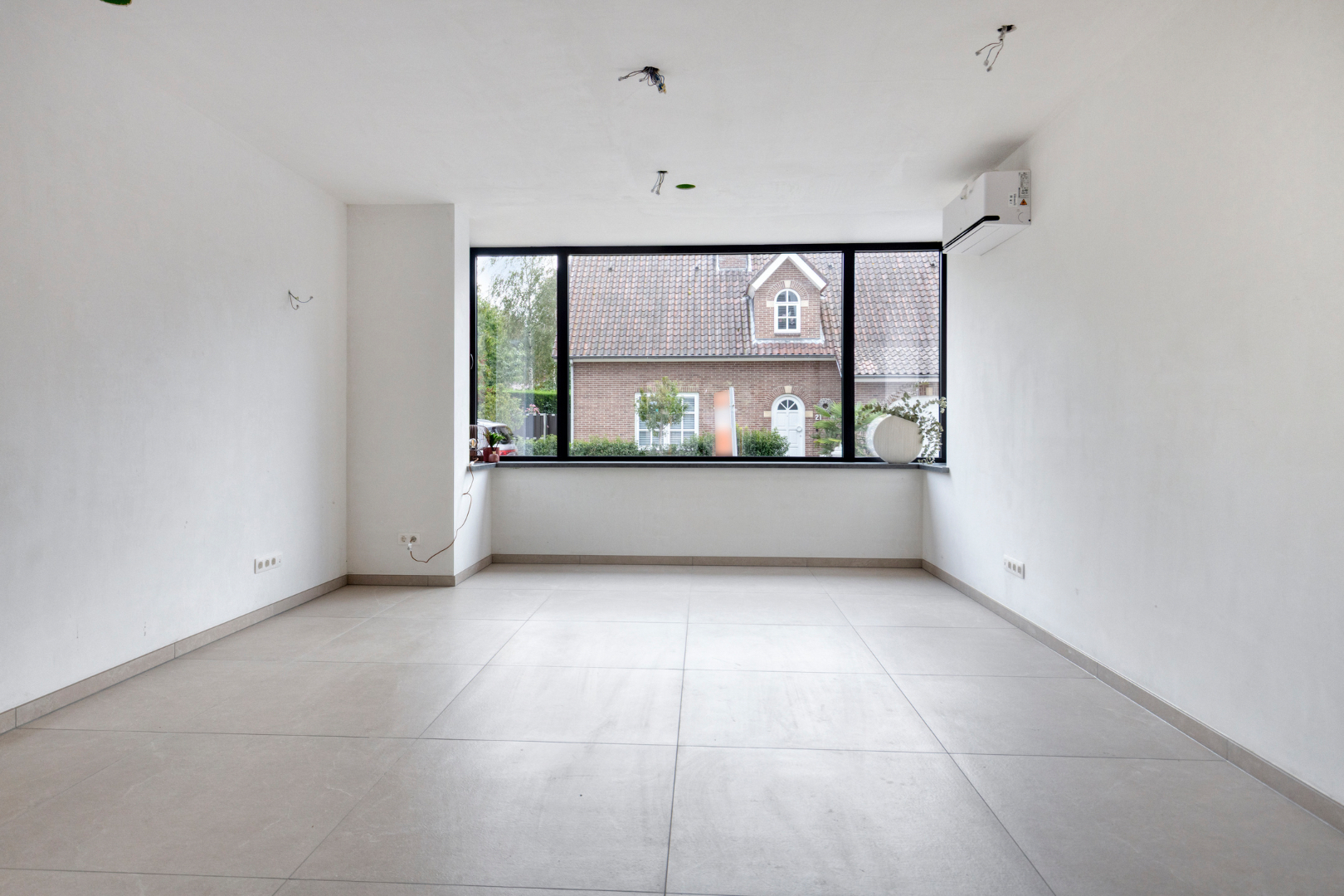 Heikant (NL) – Moderne vrijstaande woning met verrassend veel ruimte, energiezuinig comfort en mogelijkheden voor werken aan huis 