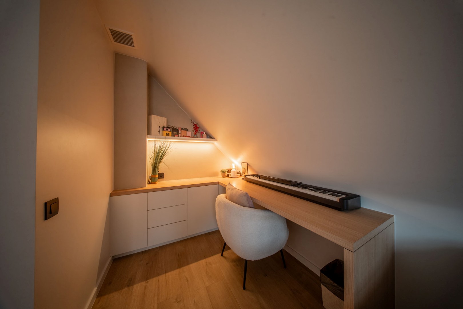 Verrassend luxueus afgewerkte woning met tuin en garage 