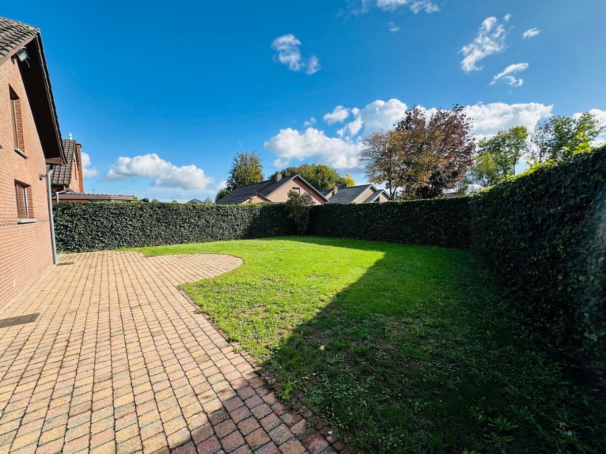 Eigentijdse vrijstaande woning te Peer 