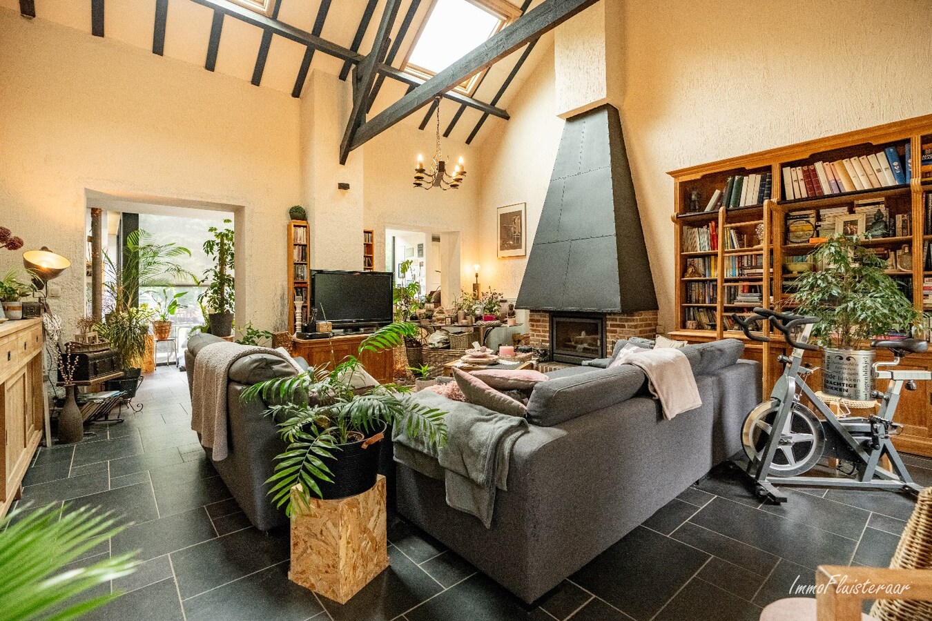 Maison prête à emménager dans un environnement boisé d'environ 24 ares à Keerbergen. 