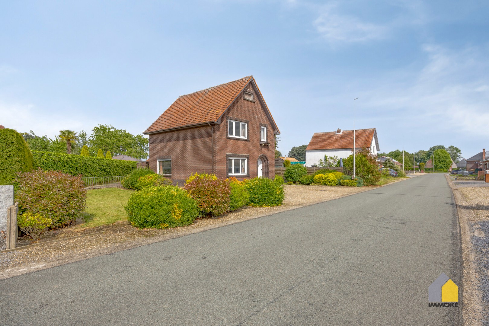 Te renoveren woning met 3 slpks op een perceel van 6 a 44 ca. 