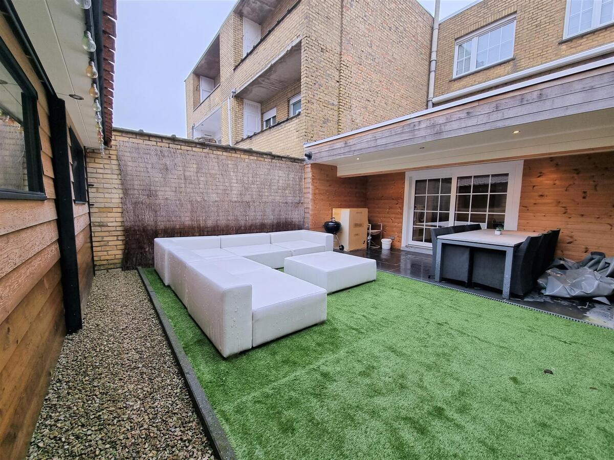 Centraal, doch rustig gelegen leuke bel-étagewoning - Heist 