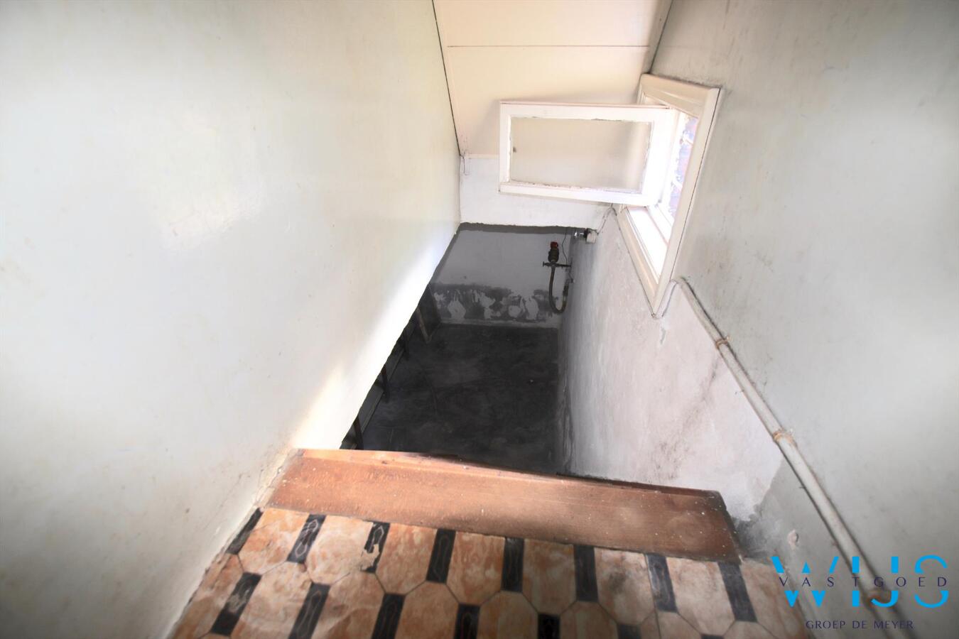 Te renoveren woonhuis op een mooi perceel van 870m² te ERTVELDE! 