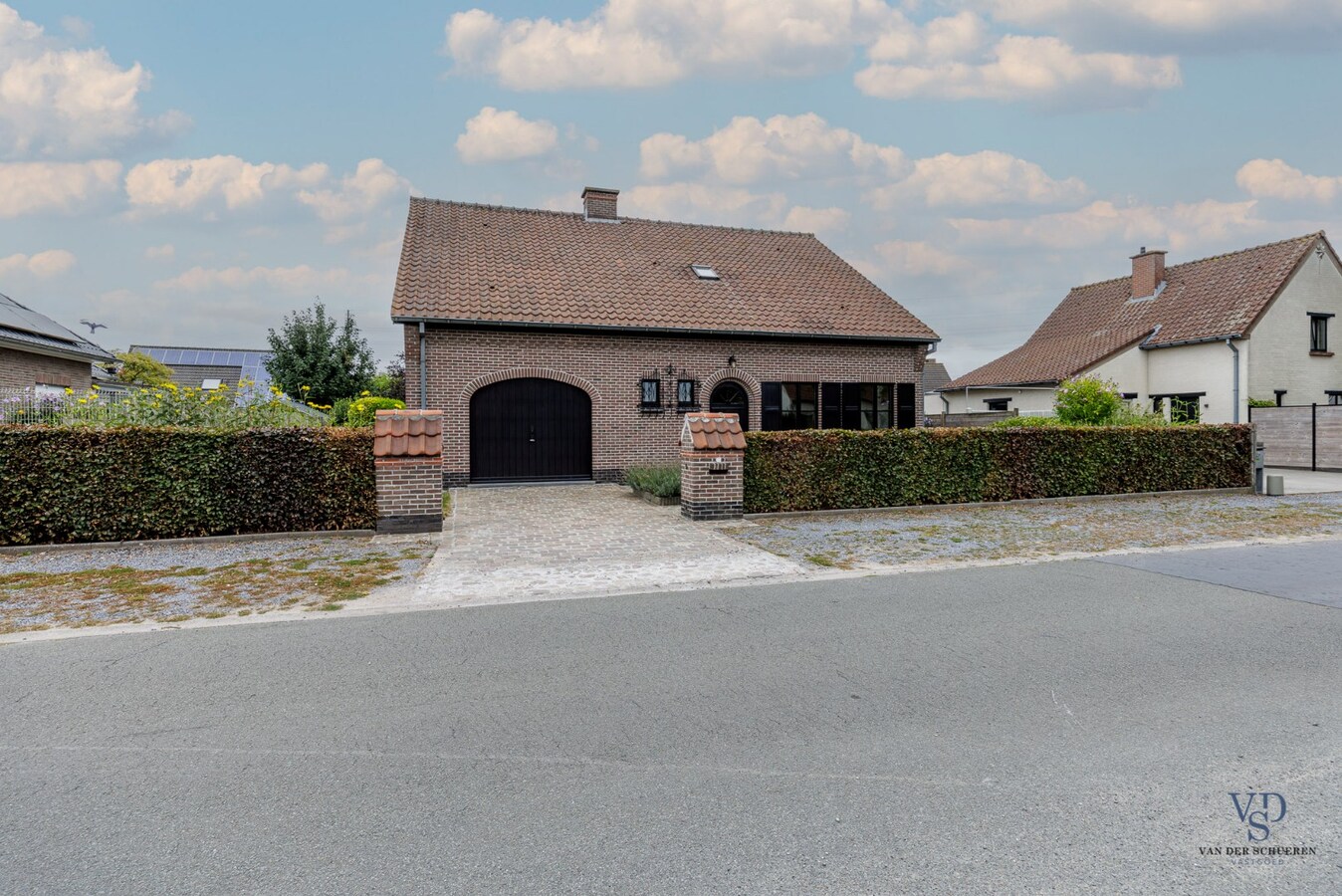 Bijzonder ruime (295m²) gezinswoning in Asper 