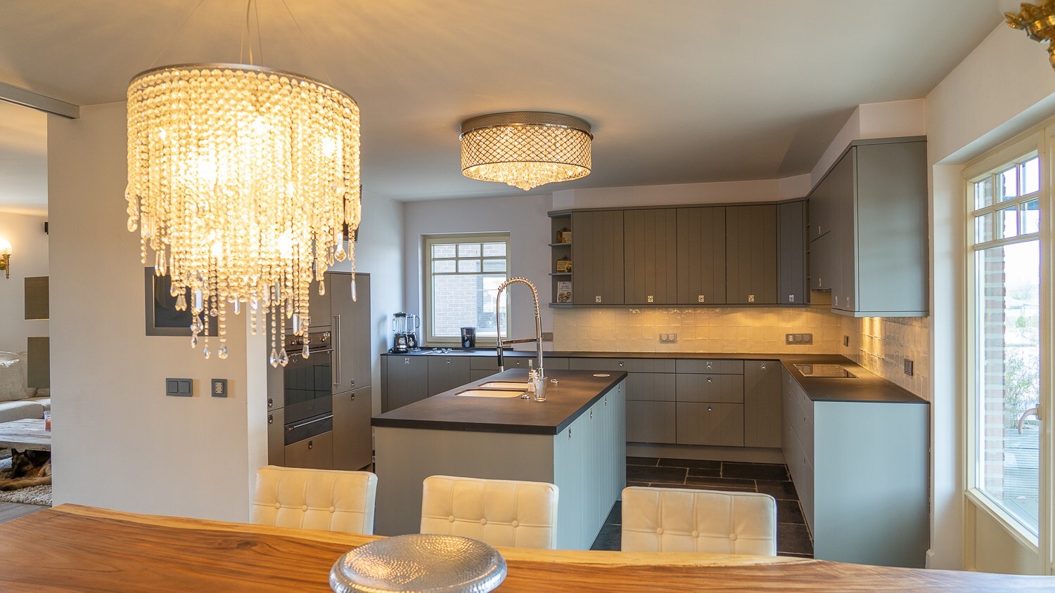 Handelscomplex / Praktijk / Showroom / Horeca / Wellnesskliniek / Villa/ ...op 4.367 m². 