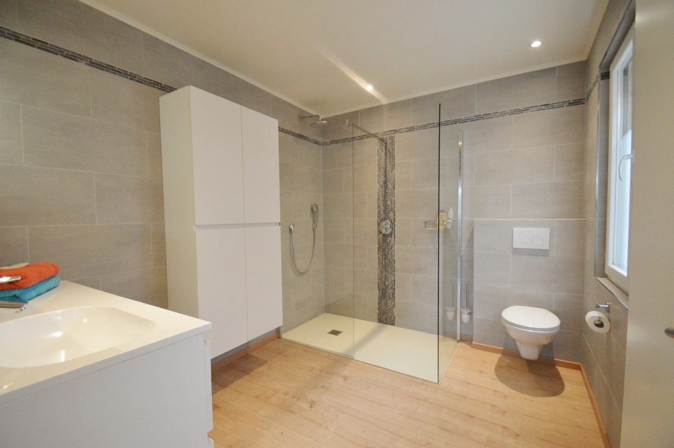 Goed gelegen, gerenoveerde woning - Heist 