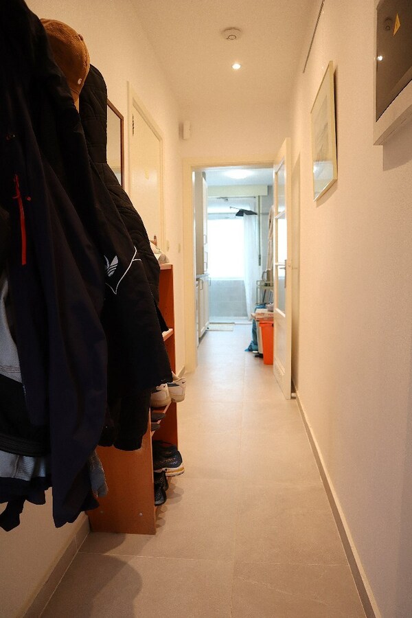 Nieuw gerenoveerd 1 slaapkamer appartement/studio te Elsene 