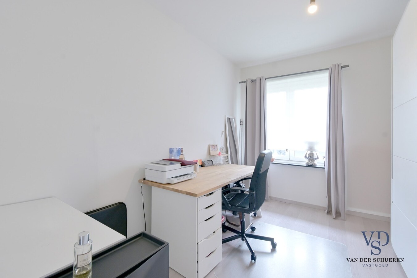 Modern appartement in hartje Dikkelvenne 