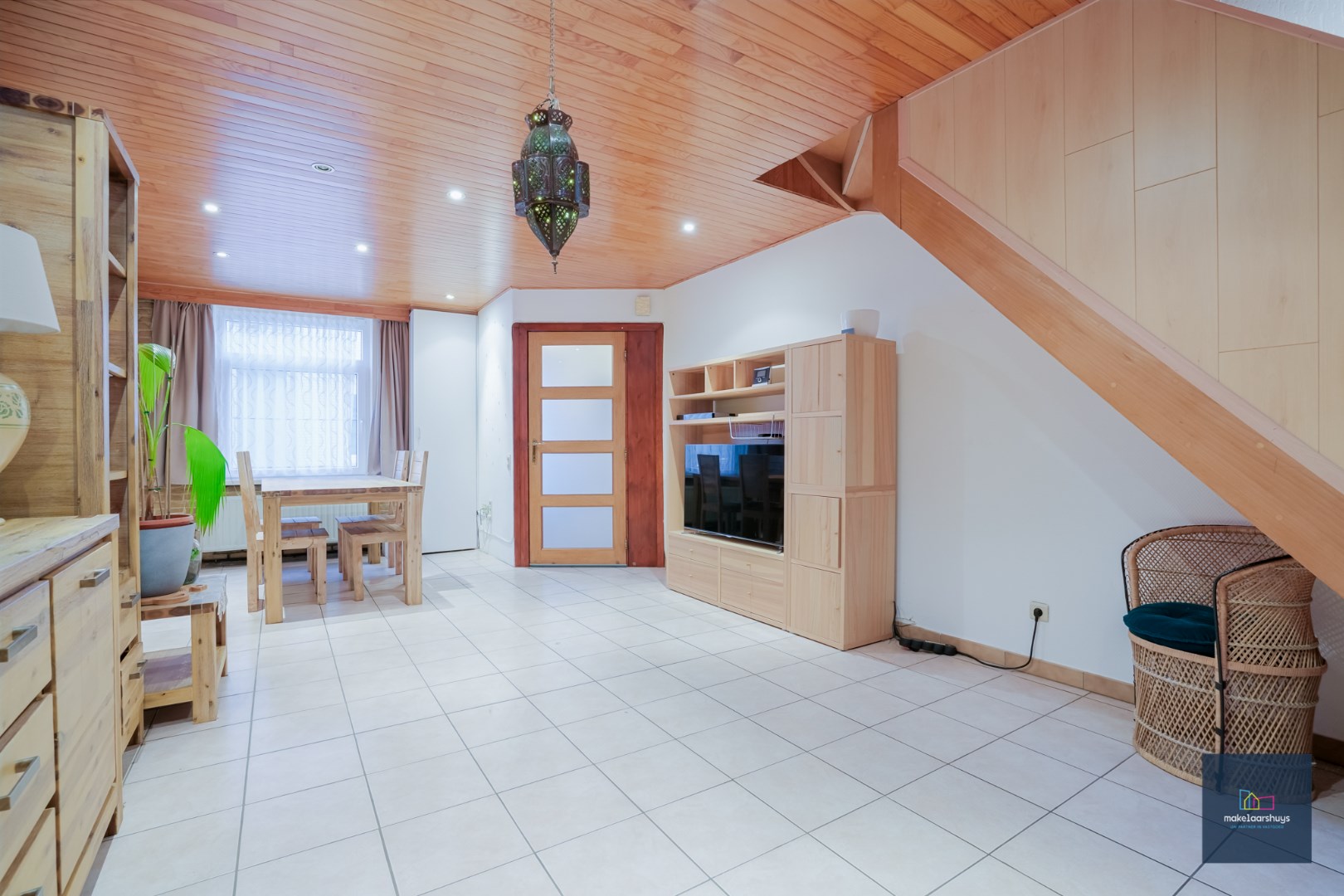 Goedgelegen woning met 2 slpk te Ledeberg. 