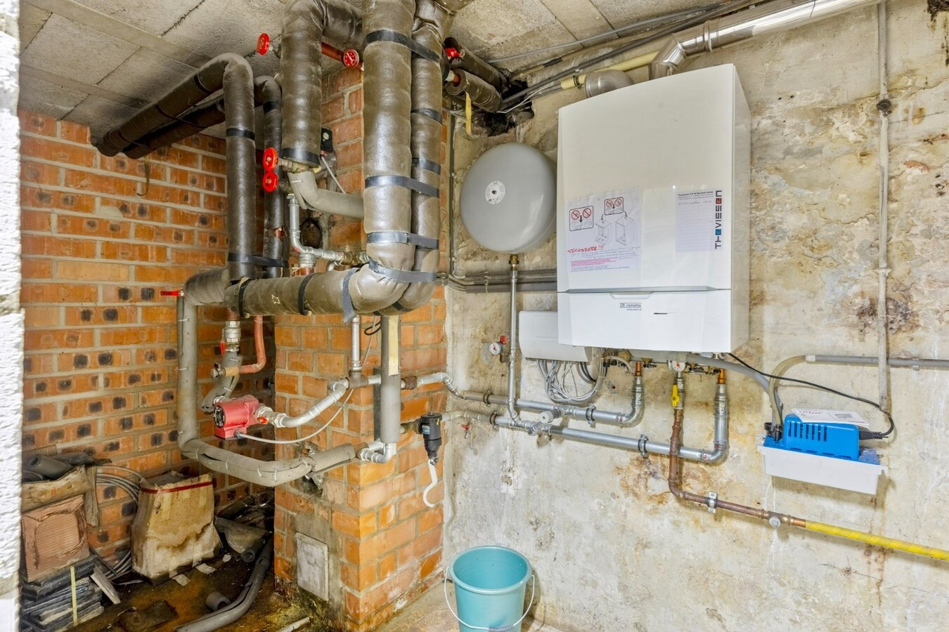 Luxe herenhuis met praktijkruimte in Niel-bij-As 