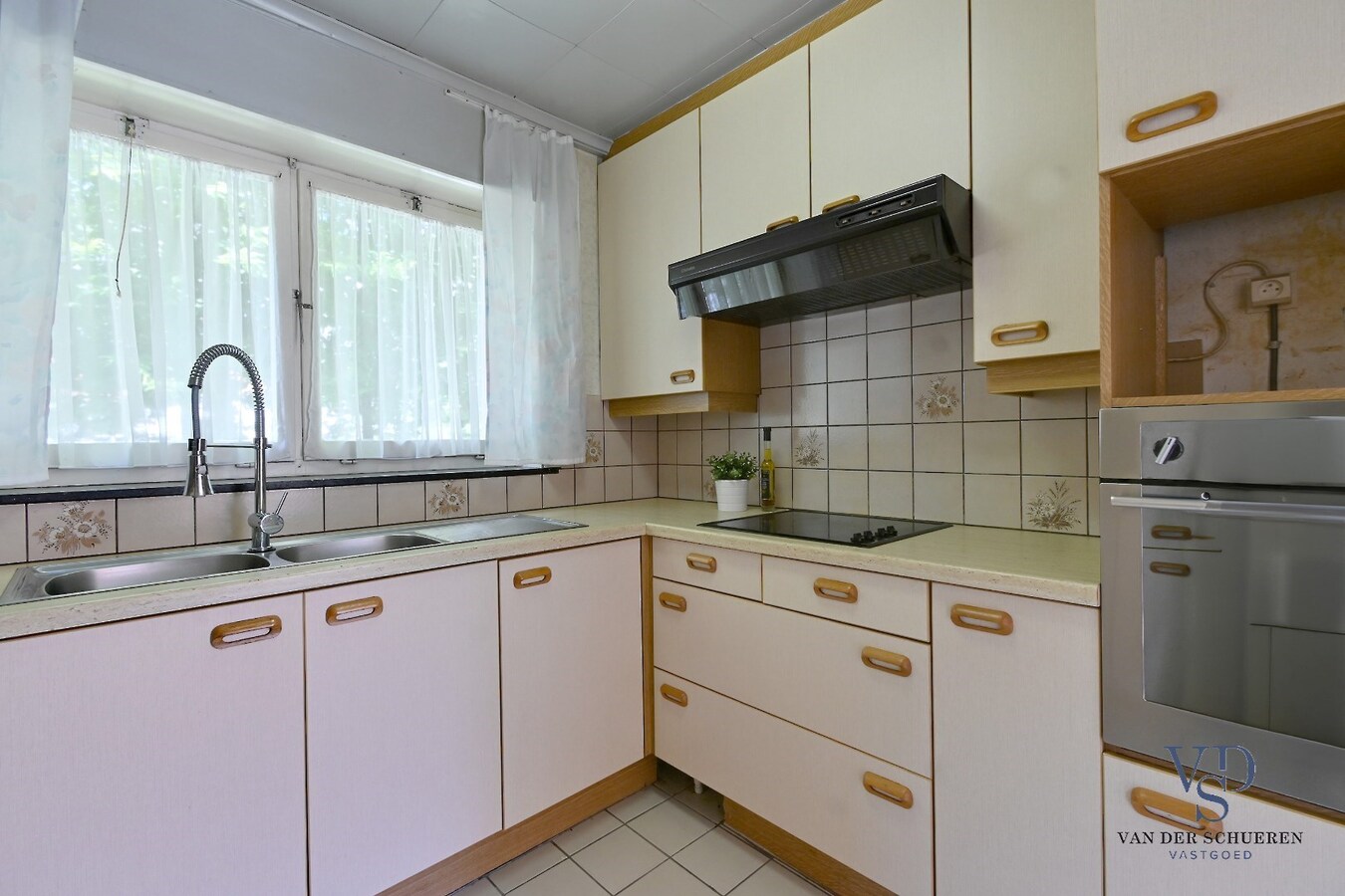 Degelijke eengezinswoning, landelijk gelegen 