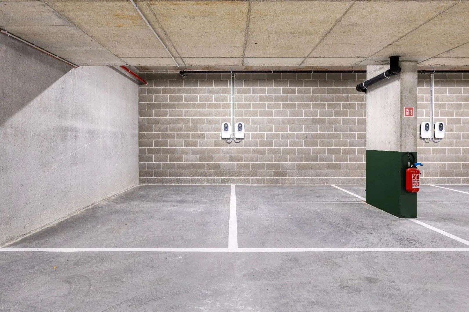 Pakket van 3 rotatieparkings aan Brussels Airport te koop 