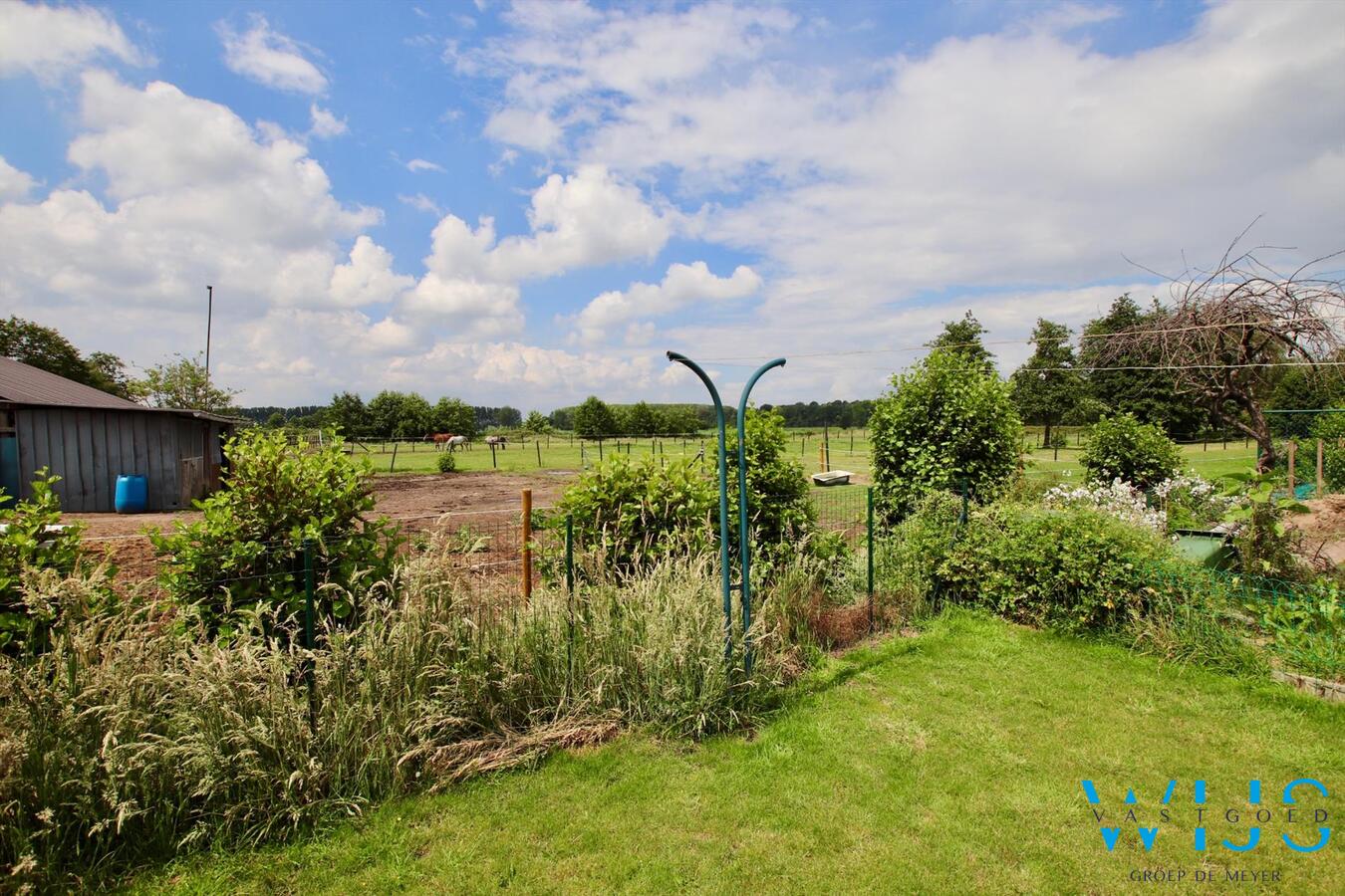 Leuke gezinswoning met 4 slaapkamers + tuin en garage te Zelzate! 