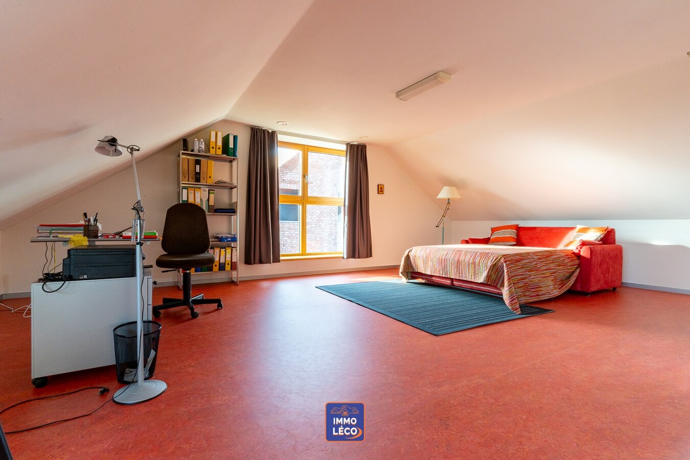 Villa "Semi Plain-Pied" érigée sur 1251m², double garage, parking 7 voitures, COUP DE COEUR ABSOLU ! 