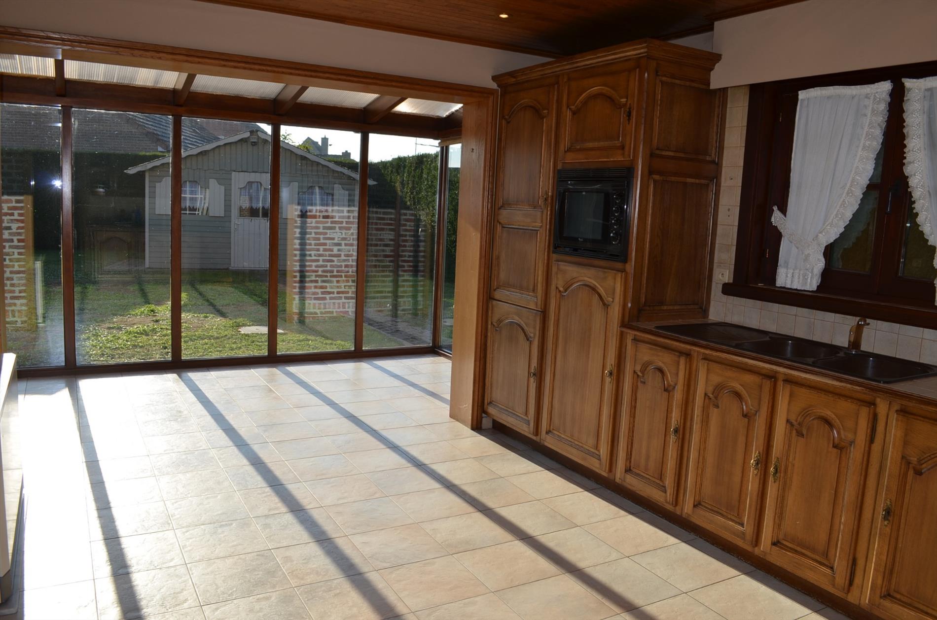 Rustieke woning met 3 slpks en tuin in rustige wijk te Eeklo 