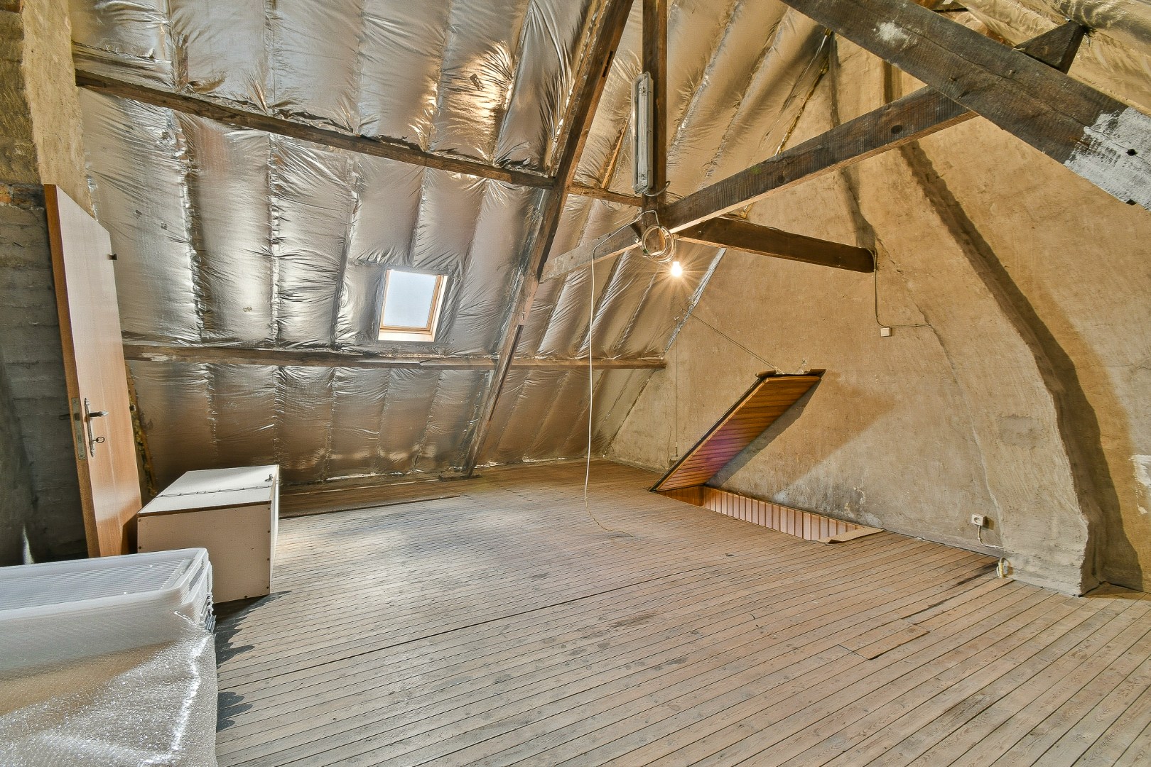Rijwoning met veel potentieel op centrale ligging 