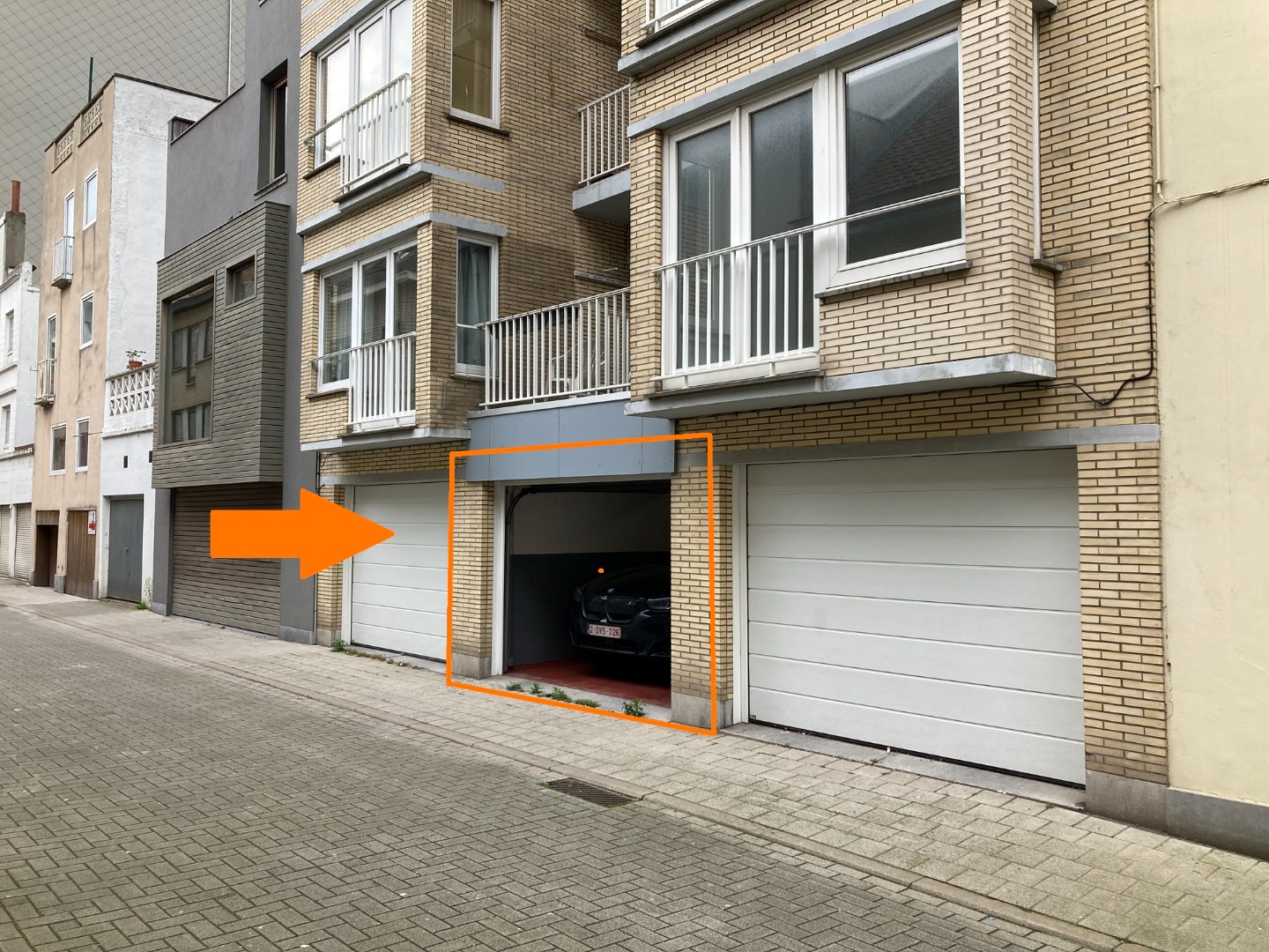 Ruime garagebox gelegen Grensstraat 