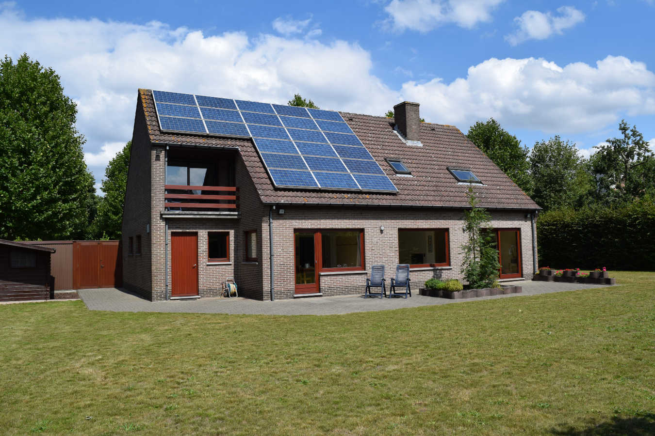 Lichtrijke villa in aangename omgeving ! 