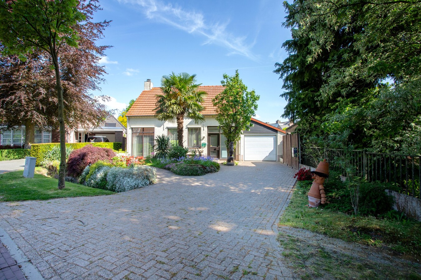 Vrijstaande woning met karakter, ruimte en een verrassende buitenruimte. 