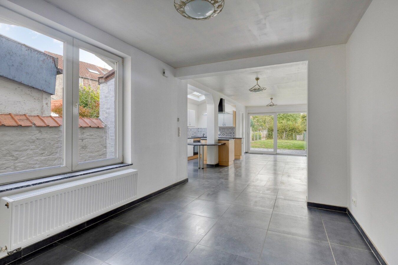 Gerenoveerd herenhuis met 4 slaapkamers en tuin in Tienen 