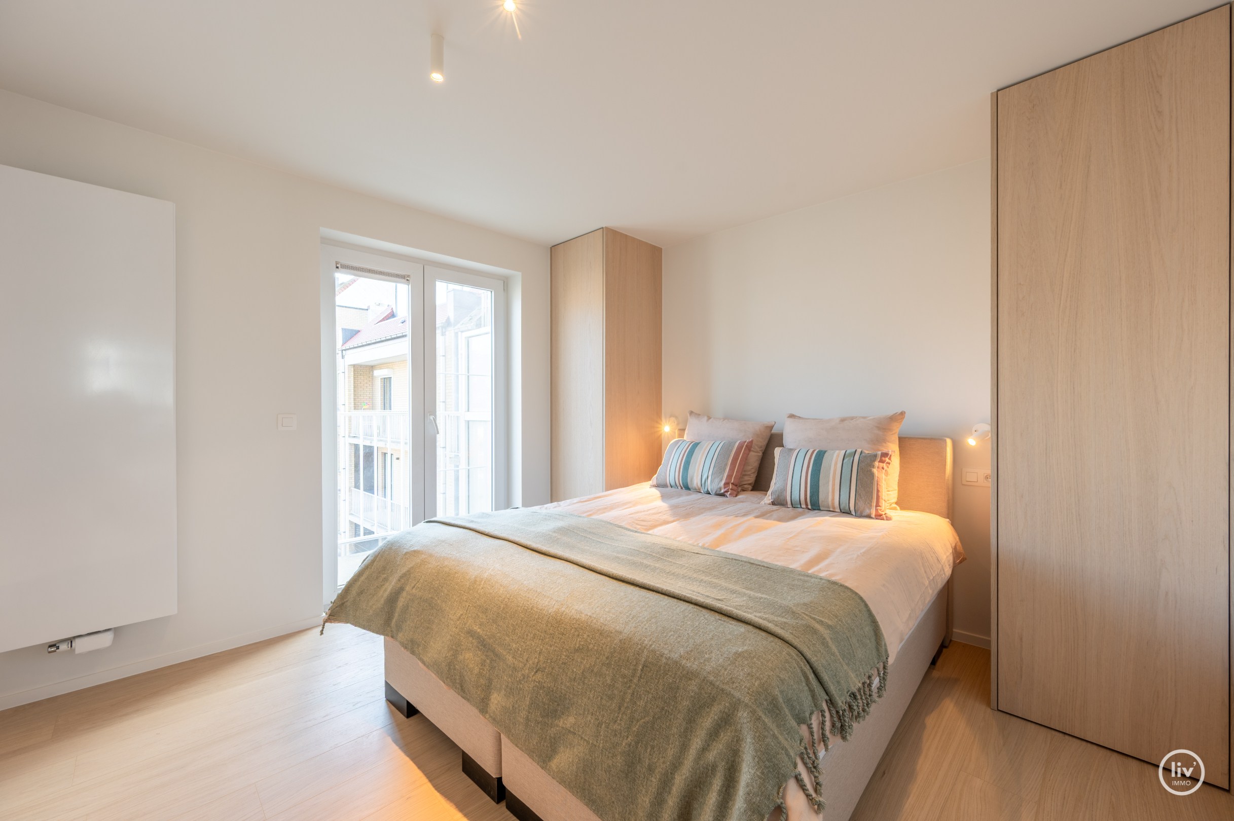 Appartement en duplex de luxe avec mezzanine, idéalement situé dans l'avenue Nellens à Knokke (avec possibilité d'acheter un box garage double intégré) 