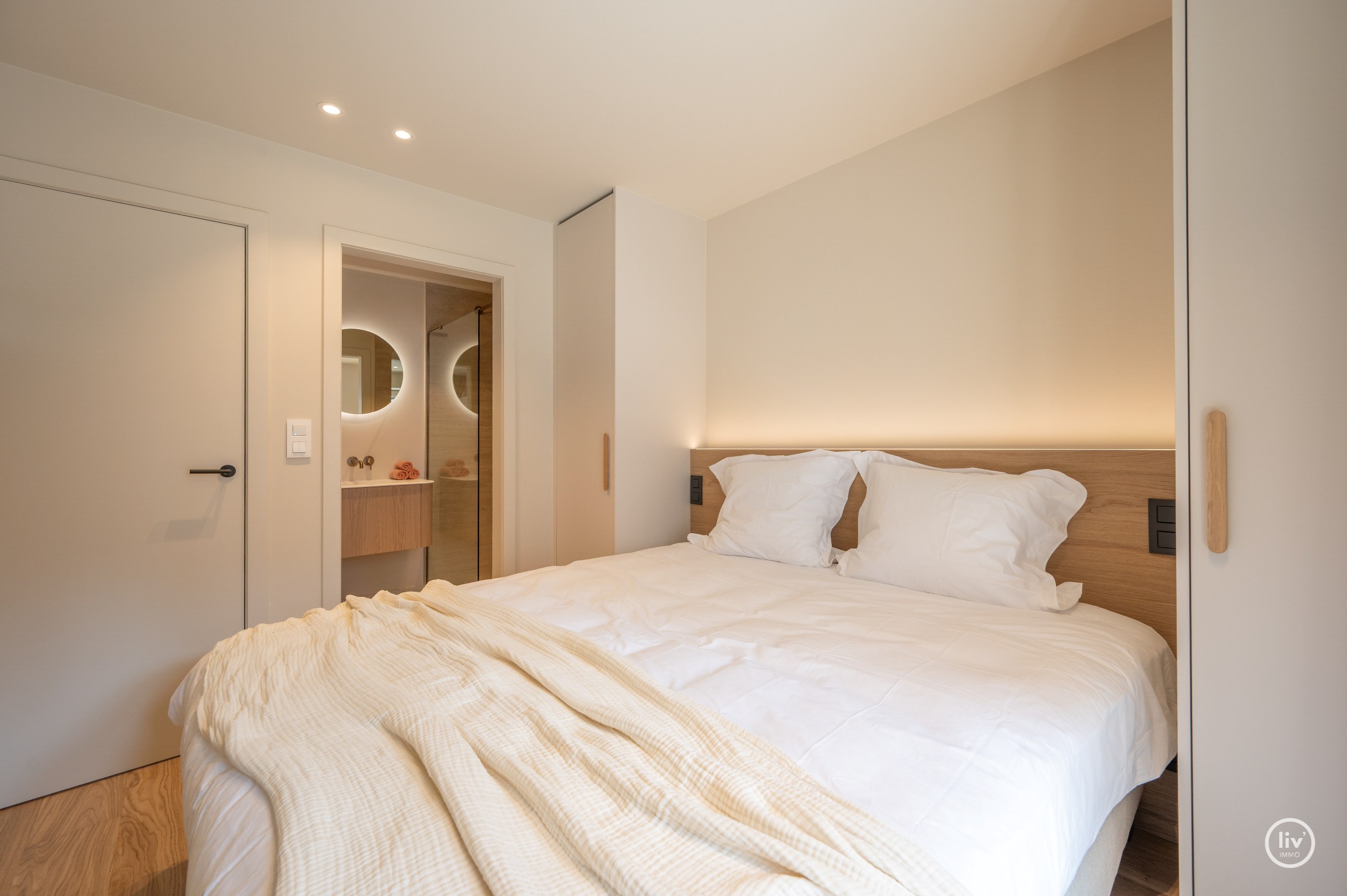 Bel appartement rénové de 3 chambres dans un emplacement de premier choix dans la rue Mosselman à Knokke. 