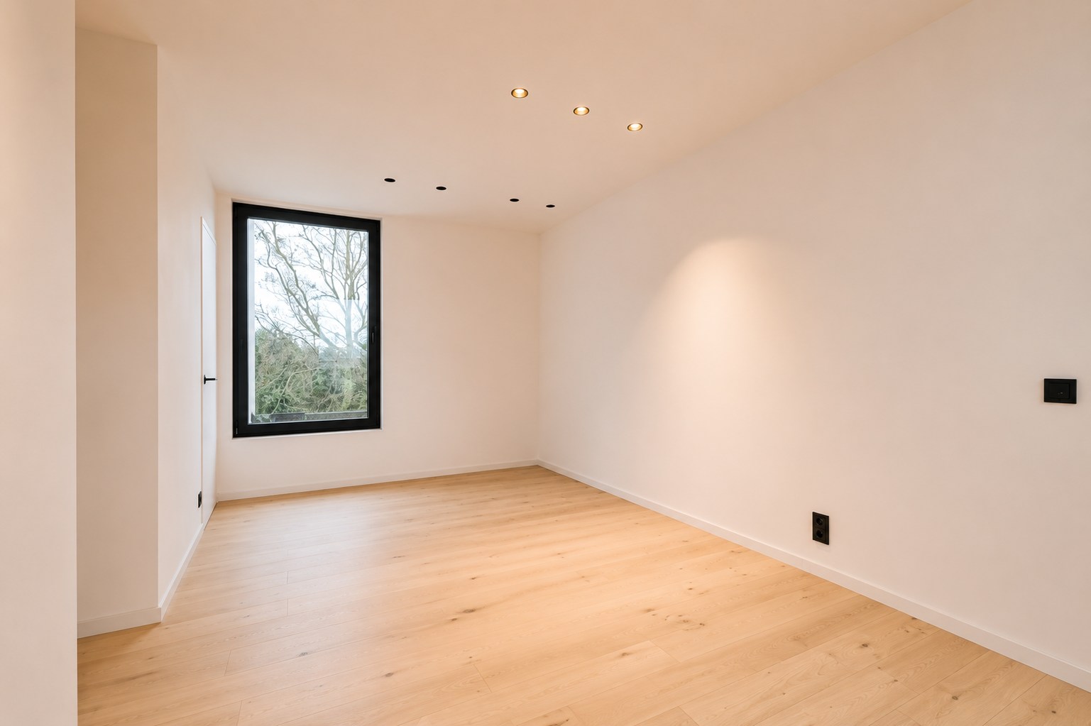 Ruime afgewerkte nieuwbouwwoning met landelijk zicht! 