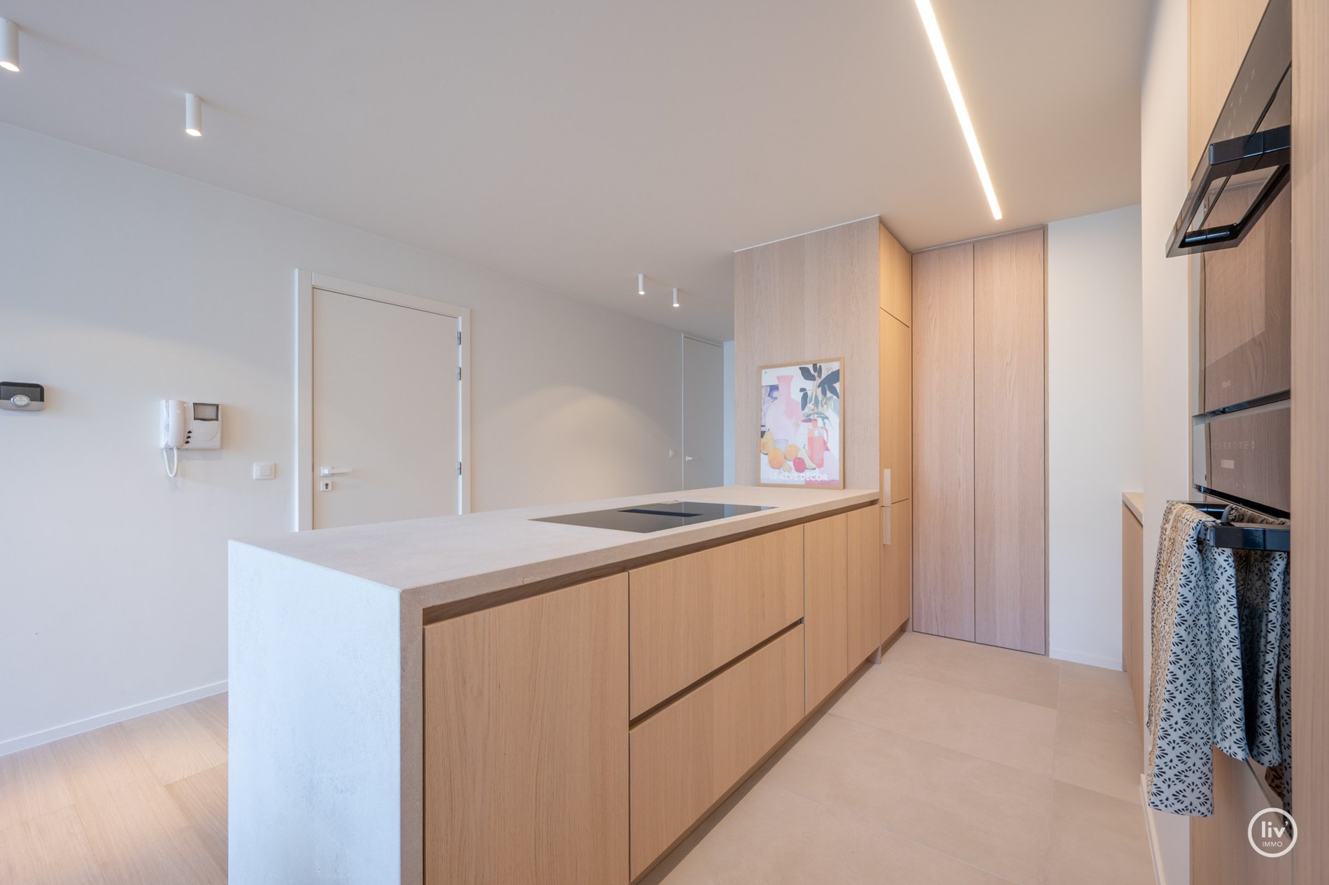 Appartement en duplex de luxe avec mezzanine, idéalement situé dans l'avenue Nellens à Knokke (avec possibilité d'acheter un box garage double intégré) 