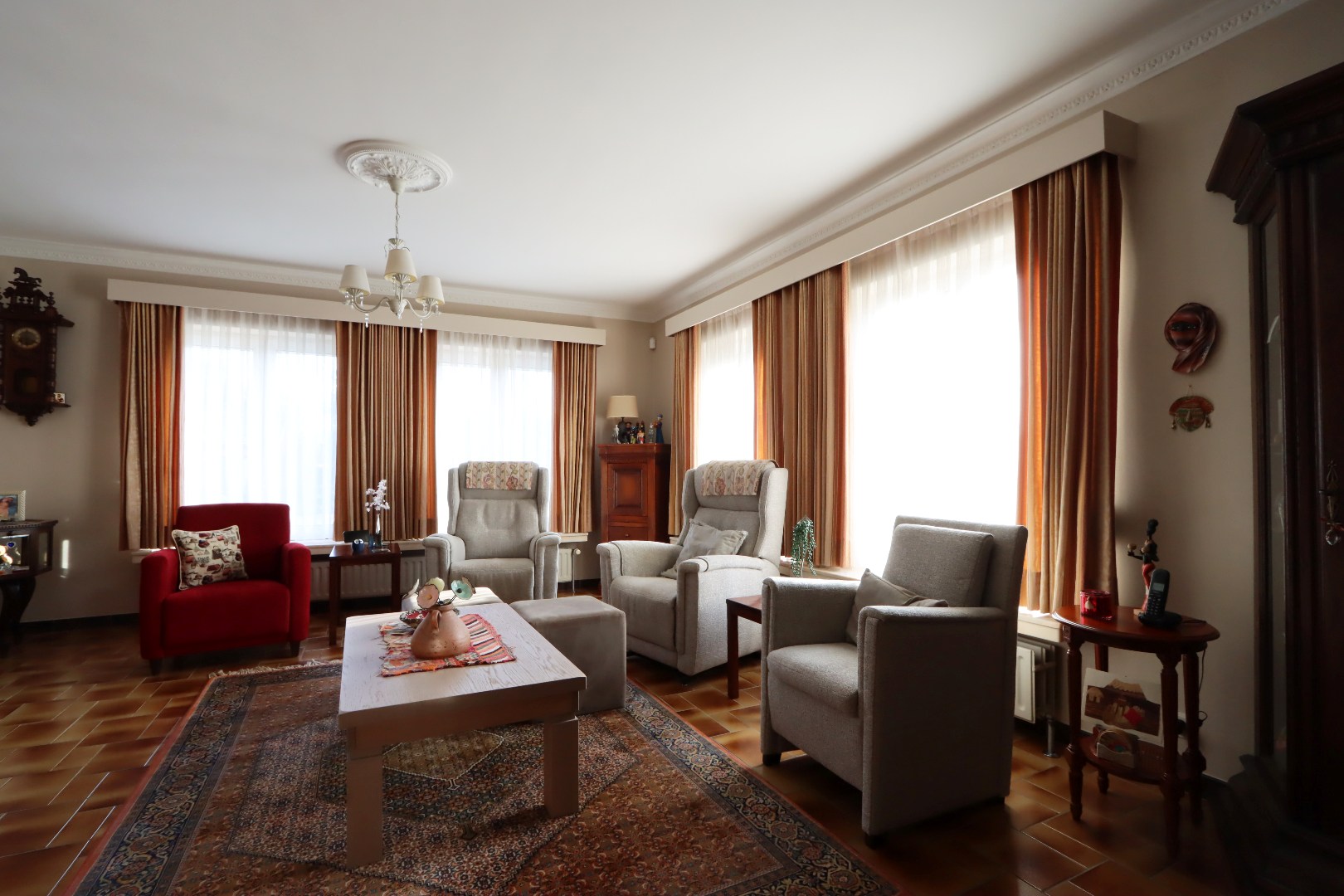 Mogelijkheid voor open haard of kachel voor de liefhebber 