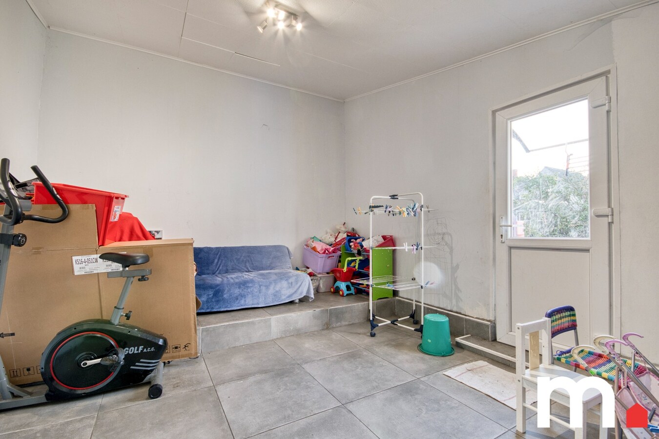 Knusse rijwoning nabij het centrum van Roeselare ! 