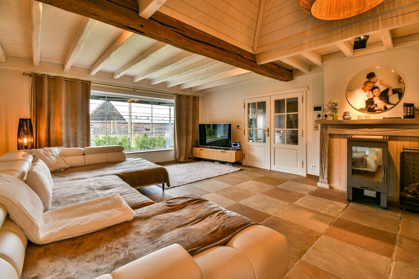 Exclusief domein met restaurant/feestzaal en luxueuze woning op 5 Ha te Torhout 